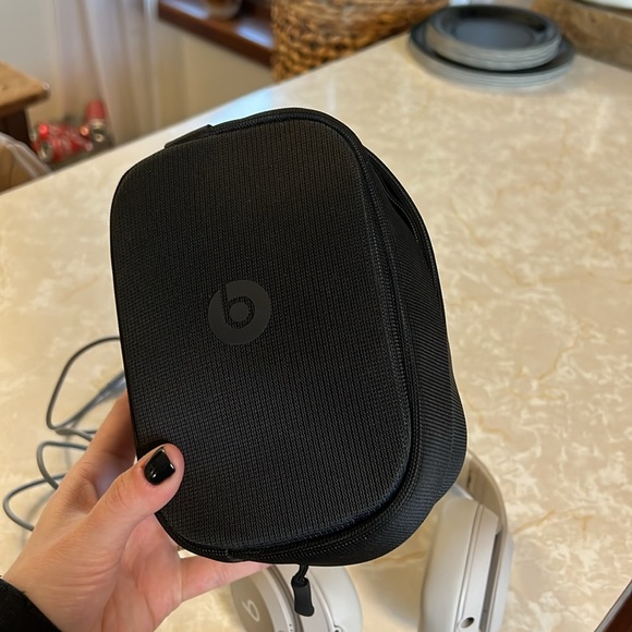 Beats Studio Pro - Picture 8 of 8